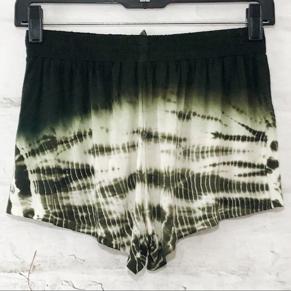 Green Tie Dye Shorts - Picture 3 of 4
